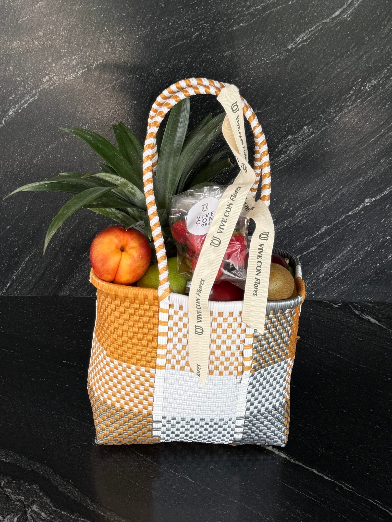 Bolsa Tejida con Fruta de temporada